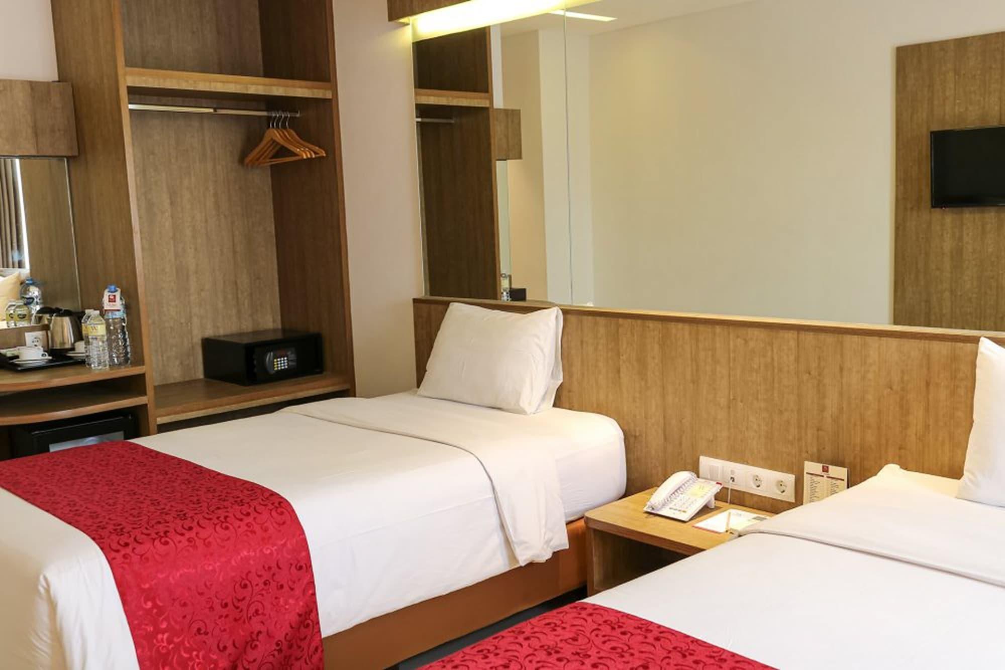 West Point Hotel Bandung Ngoại thất bức ảnh