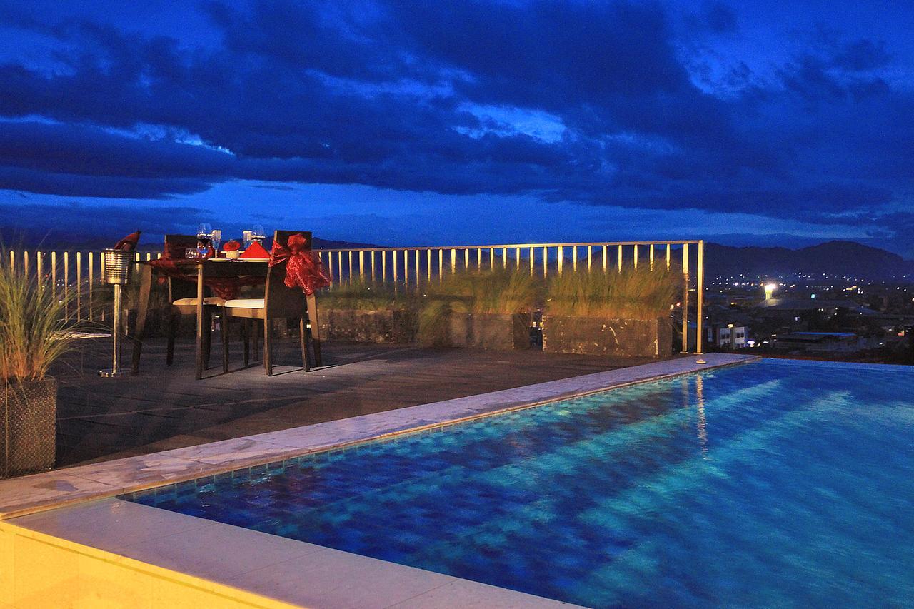 West Point Hotel Bandung Ngoại thất bức ảnh