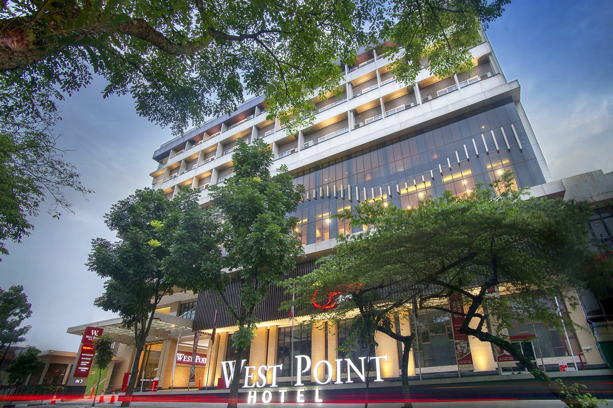West Point Hotel Bandung Ngoại thất bức ảnh